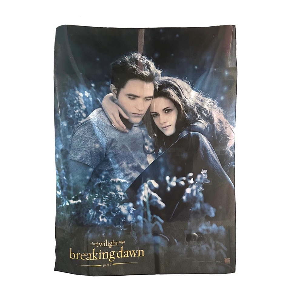 Breaking Dawn 2 Tapestry Edward & Bella In The Meadow Blue Filter Twilight